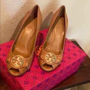 Worn 2 times - wrong size